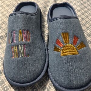 RAE DUNN “rise & shine” embroidered blue denim slippers